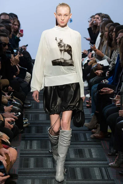 Look 27